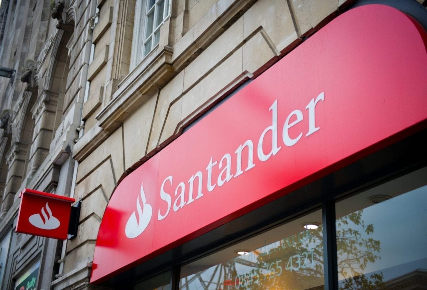 Banco Santander Oficina scaled