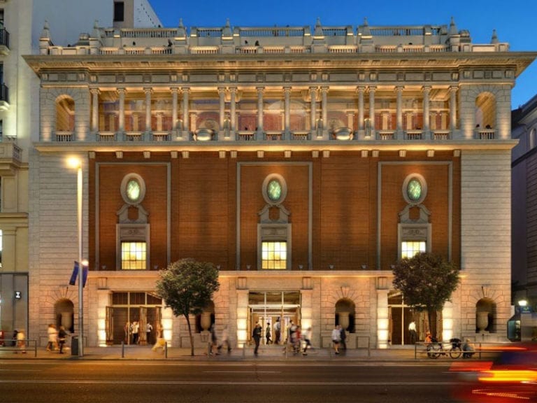 El Palacio de la Música volverá a ser un teatro y no una ‘macrotienda’ en la Gran Vía