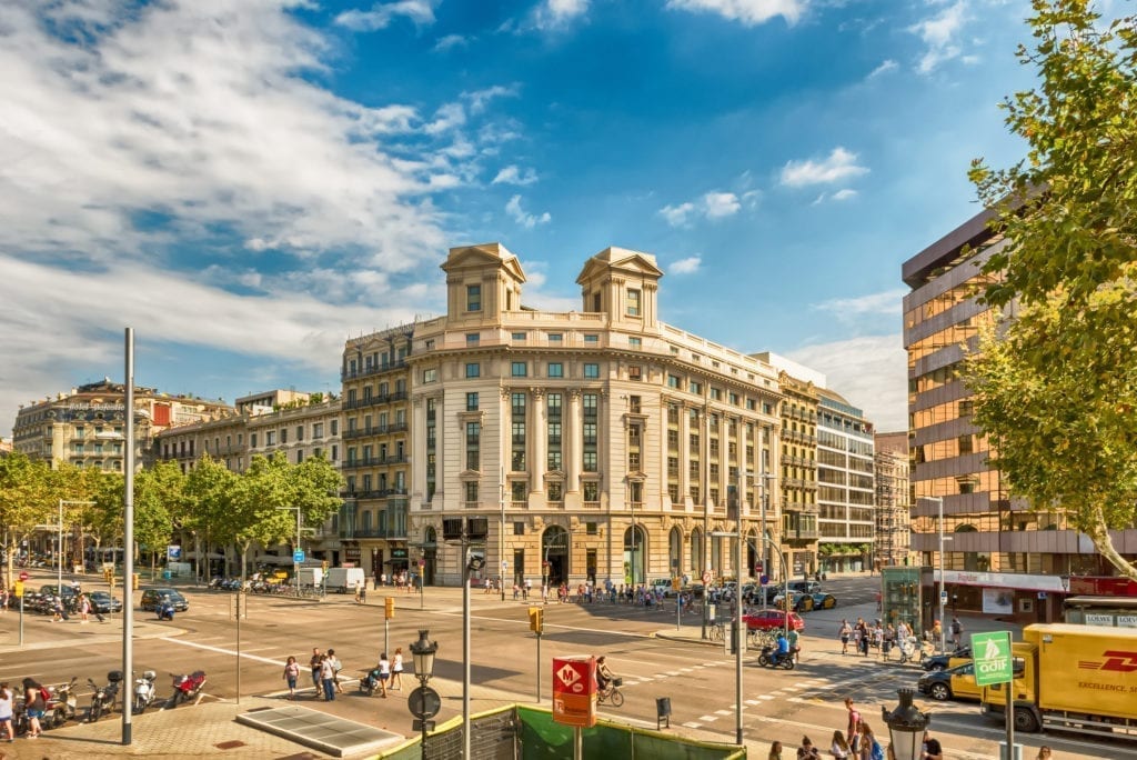paseo de gracia barcelona edificio amancio ortega