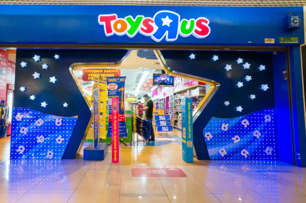tienda toys R us en Malasia fuente shutterstock