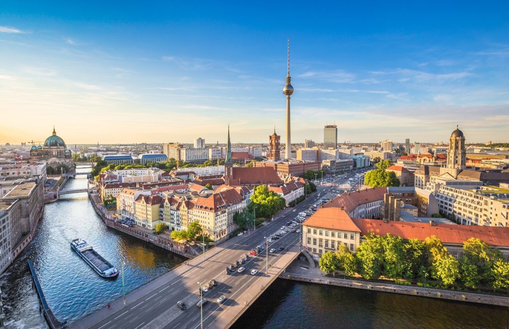 Berlín vota a favor de expropiar a las grandes compañías inmobiliarias