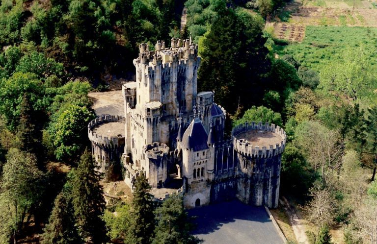 Inbisa vende a un inversor internacional el Castillo de Butrón en Vizcaya por cuatro millones