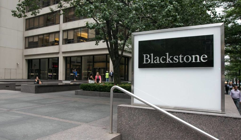 Blackstone enfila su salida de España tras no poder replicar su modelo de EEUU