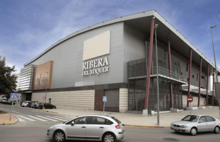 Inversores brasileños ultiman la adquisición de un centro comercial en Valencia