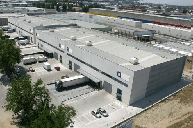 La compañía de almacenaje WHS alquila una nave de 4.800 m2 en Coslada