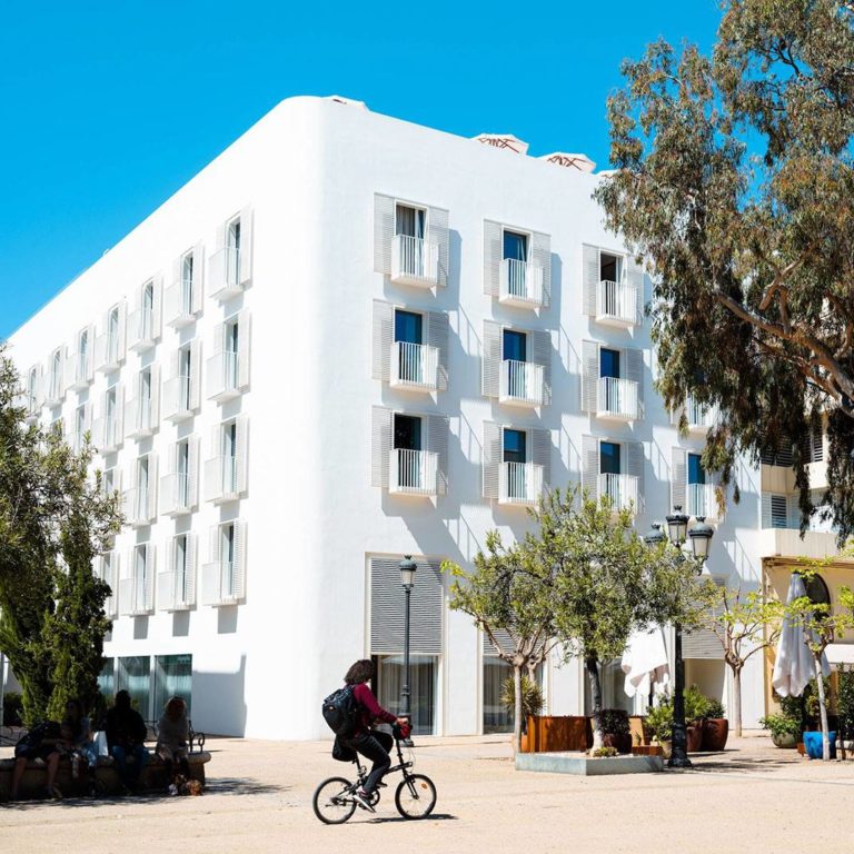 Schroders Capital compra un hotel de 67 habitaciones en Ibiza