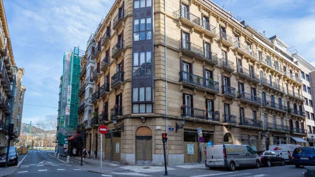 Un inversor privado compra por más de 1,5 millones un local en San Sebastián