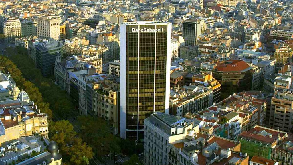 Así será la icónica Torre Diagonal 407 de Barcelona tras su renovación