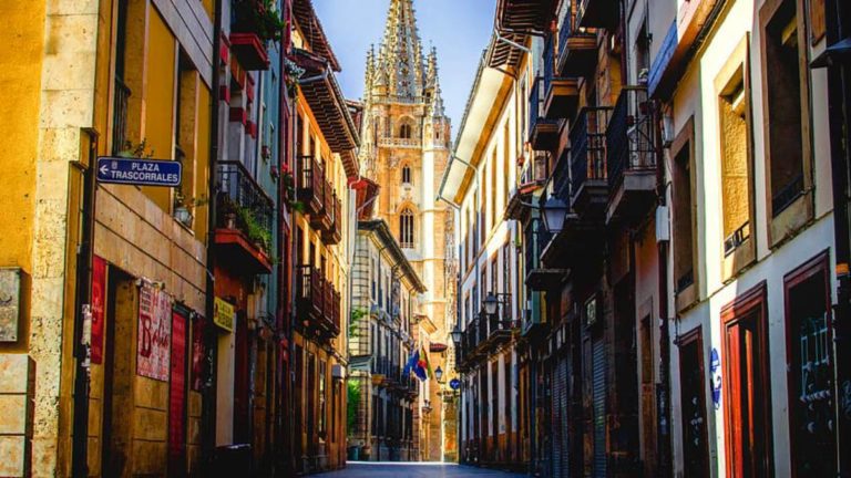 Madridity compra dos edificios en Oviedo para convertirlos en 11 apartamentos turísticos