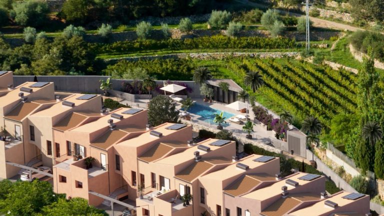 Taylor Wimpey invierte siete millones en ‘Es Voltor’, un residencial de 13 adosados en Esporles (Mallorca)