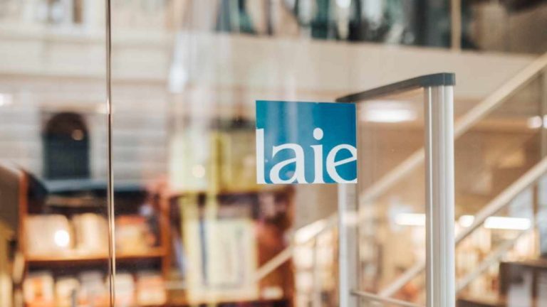 Laie traslada sus oficinas a un edificio recién rehabilitado en Via Laietana (Barcelona)