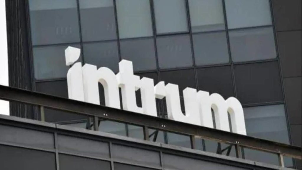 Intrum lanza un ERE sobre 702 trabajadores en España 