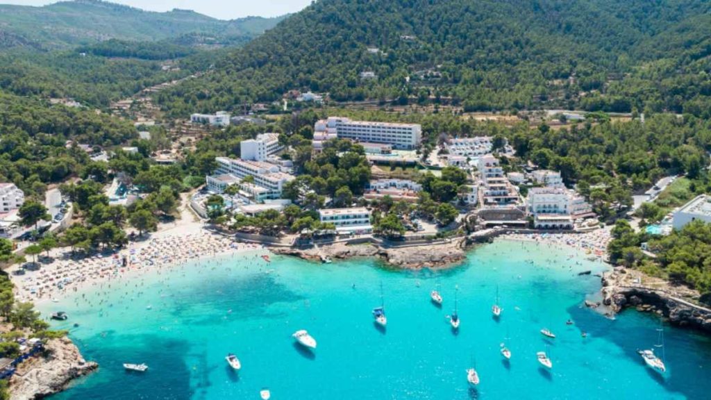 Meridia compra un hotel en el norte de Ibiza