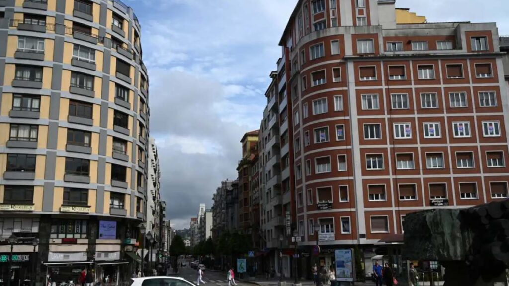 Alquiler de pisos en España en 2026: comunidades, capitales y previsión