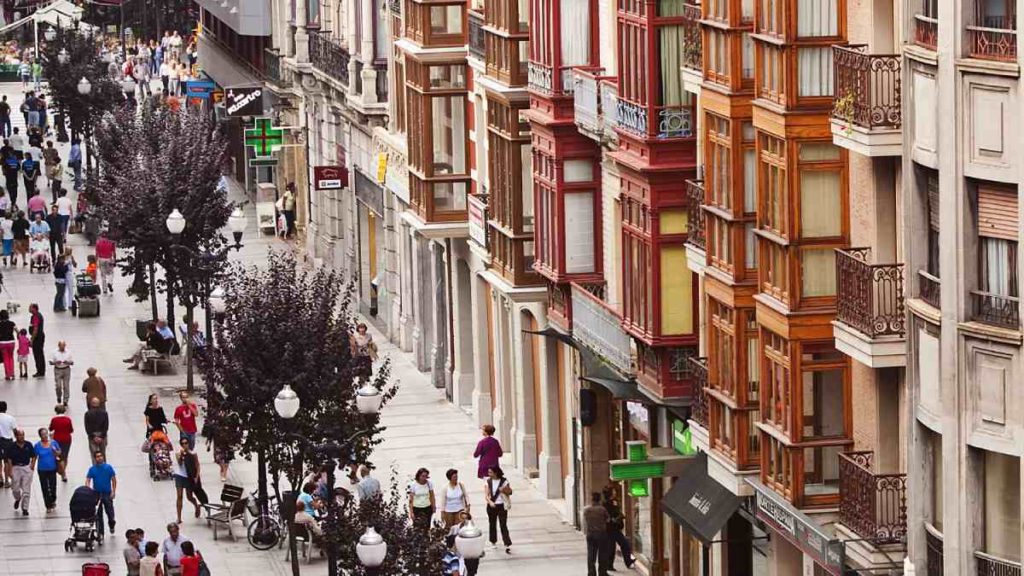 Precio de la vivienda en España en 2026: comunidades, capitales y previsión 3 Precio de la vivienda en España en 2025: comunidades, capitales y previsión