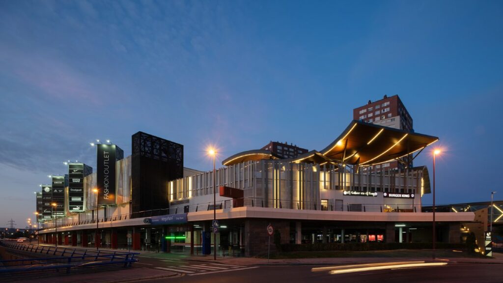 La socimi HLRE vende el centro comercial Megapark (Barakaldo) a NEPI Rockcastle por 254 millones 4 La socimi HLRE vende el centro comercial Megapark (Barakaldo) a NEPI Rockcastle por 254 millones