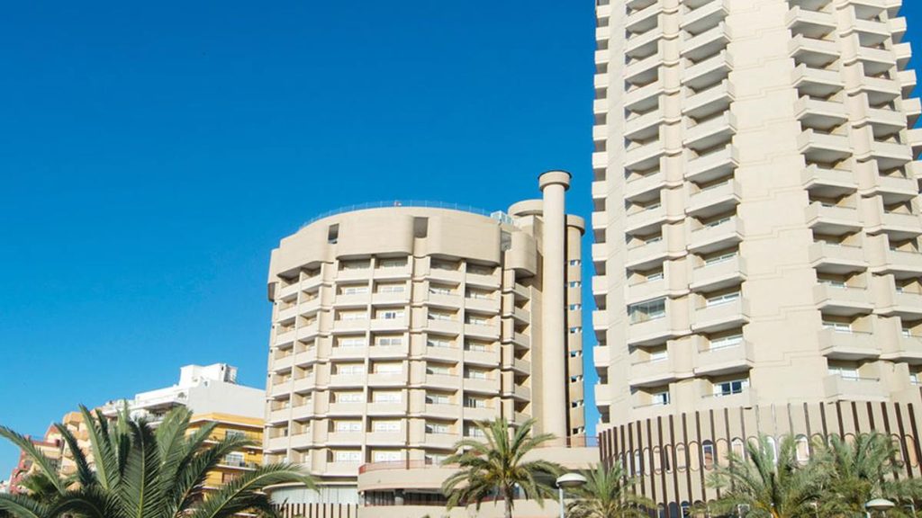 La socimi Elaia Investment vende 76 unidades del complejo hotelero El Puerto (Fuengirola) por 7,2 millones