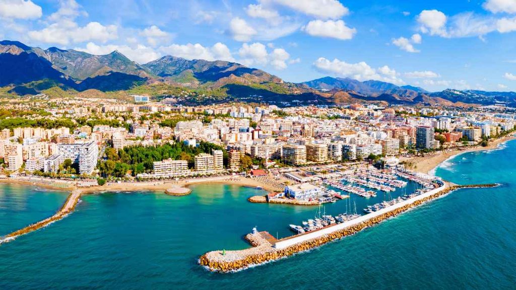 Marbella aprueba su PGOM con 53 millones de m² de suelo urbano