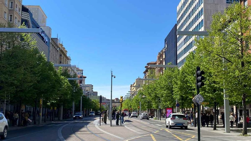 Zaragoza refuerza su atractivo comercial: la disponibilidad de locales cae al 8% en las principales calles