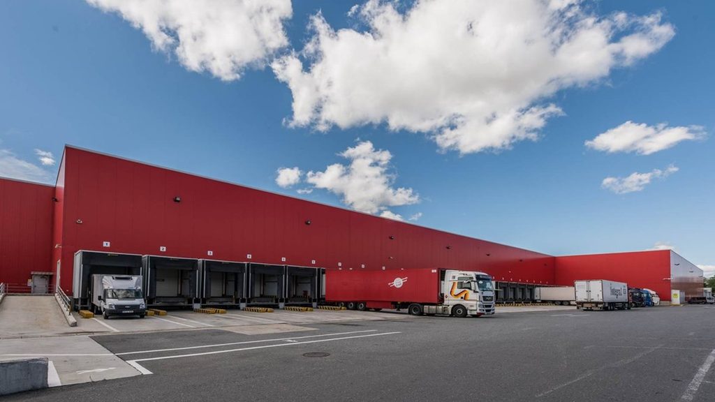 La socimi Árima RE vende a Arkéa y Catella AM una plataforma logística en Madrid por 28,1 millones 