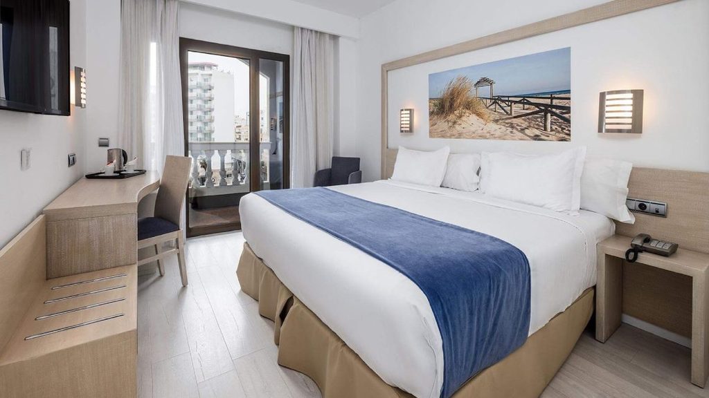 Atom Hoteles obtiene 8,5 millones de financiación para el hotel Senator Cádiz 4 Atom Hoteles obtiene 8,5 millones de financiación para el hotel Senator Cádiz