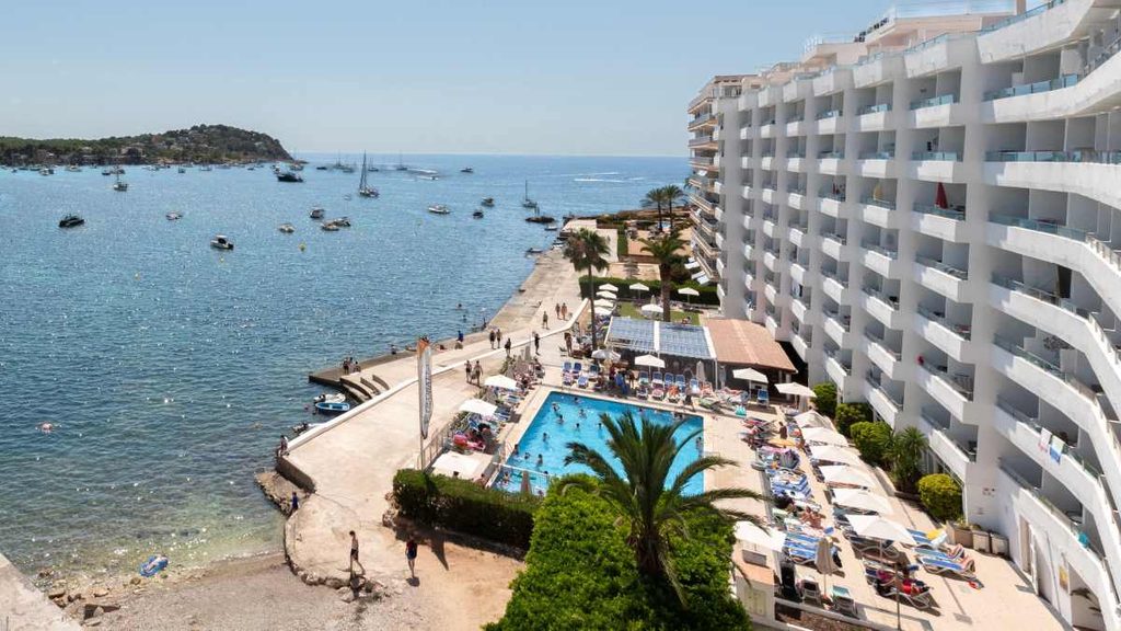 Llega el bajón hotelero: unos 5.100 hoteles cerrarán hasta enero