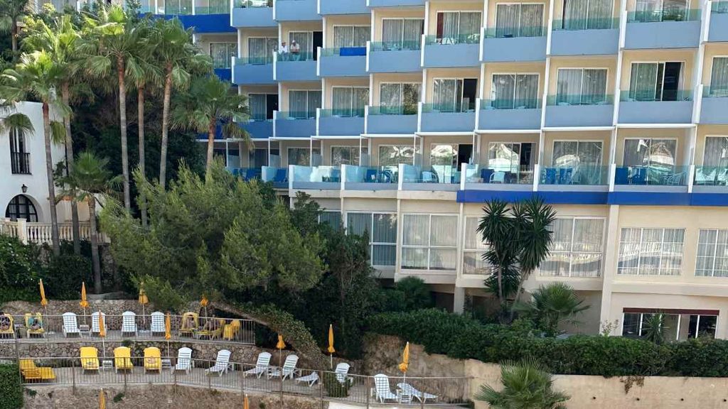 Diez provincias acaparan tres de cada cuatro cierres de hoteles en invierno