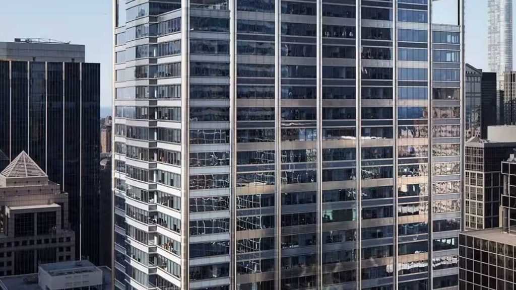 Amancio Ortega adquiere una torre de oficinas en Chicago por 490 millones